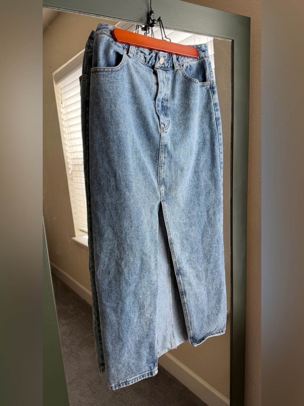 GREY LAB High-Waisted Denim Maxi Skirt with Front Slit - Light Wash - Picture 3 of 6